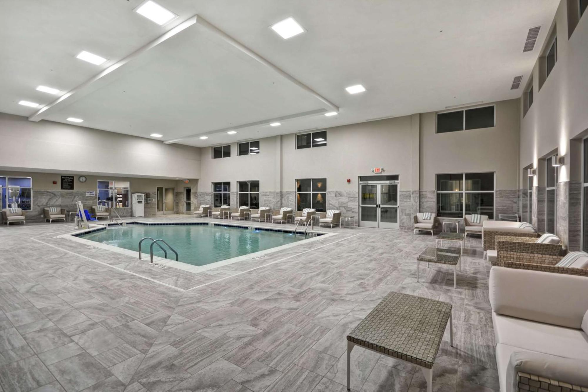 Homewood Suites By Hilton Warren Detroit Exterior photo